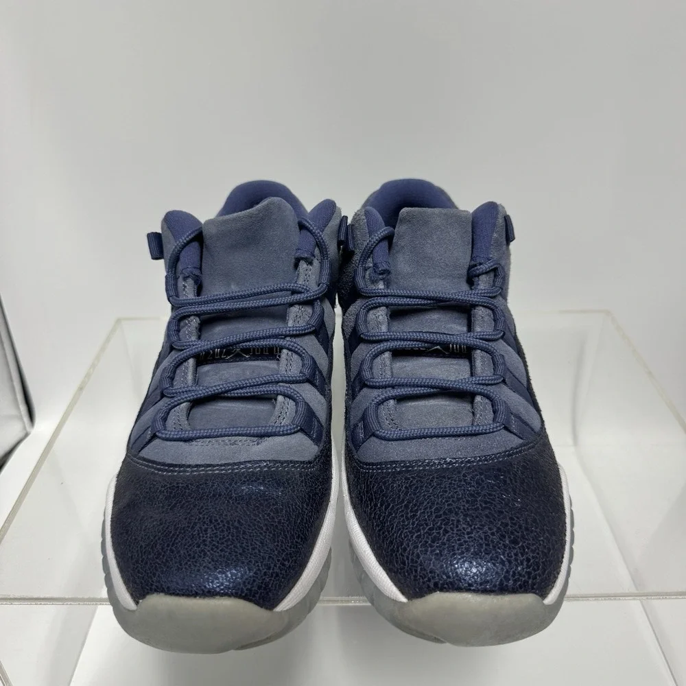 Air Jordan Retro 11 XI Low Blue Moon 580521-408 Youth Size 7Y / Women's Size 8.5